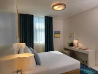 Deluxe Room with kitchenette - City Skyline View