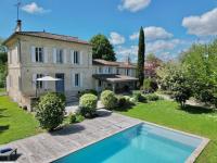 Elégante villa en pierre près de Saint-Émilion - B&B Sainte-Terre