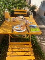 Maisonnette au bord du Sierroz - B&B Aix-les-Bains