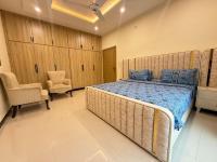 Queen Room with Garden View