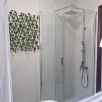 Habitación Triple Básica con baño compartido