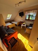 Standaard Tweepersoonskamer met 2 Aparte Bedden - Gedeelde Badkamer