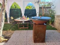 Maison spacieuse à La Rivière Saint-Louis - Bed and Breakfast Les Cocos