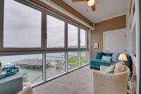 Resort Amenities and Beach Access Huddleston Condo - B&B Huddleston