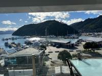 Oxleys 404 one bedroom with sea views - B&B Picton