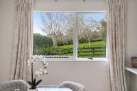 Luxe Country Escape - Bed and Breakfast Ramarama