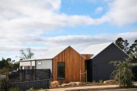 Bluestone Haus - stylish home - Bed and Breakfast Daylesford