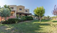 Luxury Villa Karteros - Bed and Breakfast