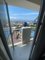 Heart of the City Condo in Davao - Chambres d'hôtes Davao