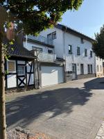 Zentrale FeWo mit Terrasse und Weinbergblick - Chambres d’hôtes Bad Neuenahr-Ahrweiler