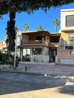 Choose from Mistral or Strand - Chambres d’hôtes Málaga