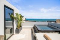 Hospi Living Stalida Beachfront Suites with Heated Jacuzzi - B&B Stalida