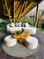 Astha Bamboo House - B&B Sidemen