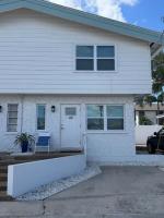 Beachside Escape for 6 with Pool & Direct Sand Access - Aloha Kai #49 - Bed and Breakfast Siesta Key