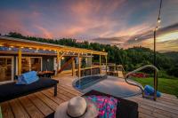 Hill Gem - Heated Cowboy Pool- Hot Tub- Game Room- Pets - B&B Sevierville