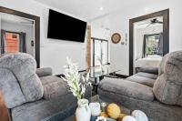 Cozy 4BR Home in Heart of Niagara Falls - B&B Niagara Falls