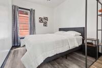 Cozy 4BR Home in Heart of Niagara Falls - Chambres d’hôtes Niagara Falls