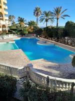Cannes plages du Midi Appartements climatisés Bord de mer de 1 à 6 pers, 2 piscines, Parking privatif inclus - Chambres d'hôtes Cannes