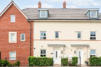 4 Bedroom House - Bedfordshire - Driveway Parking - Bed and Breakfast Marston Moretaine