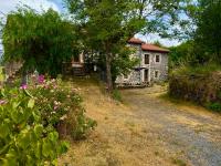 Gîte L'ESTAOU, 3 épis, 15 pers, 18 couchages - Ancienne ferme rénovée - Label Ecogîte - B&B Arlempdes