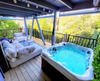 Patio Time on the Blue House Decks in Paihia - B&B Paihia