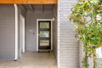 Serene SoCo Escape, Walk to Cafes and Free Parking - B&B Austin