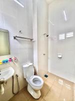 Casa 26 Kotasas Kuantan - near Uia, KMC, KPM Indera Mahkota, Bukit Goh, ECM, Menara 188, 4bilik- 3AC 1kipas, Ruang Tamu AC - B&B Kuantan
