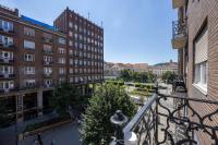 Central 4BEDROOM Madách Square Apartment - B&B Budapest