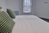 Tower House Apartments - Bed and Breakfast Wakefield