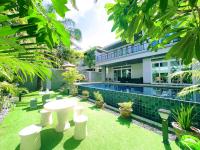 Cozysea Pool Villa ,4 bedrooms 5 bathrooms with private pool and 440square meters large tropical garden villa near the Jomtien beach and night market - Chambres d'hôtes Jomtien