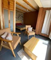 One Bedroom Cabin Dunga Near Pipeline Track - Chambres d’hôtes Abbottabad