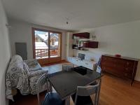 Appartement confortable au cœur de Montgenèvre avec balcon et parking - Chambres d'hôtes Montgenèvre