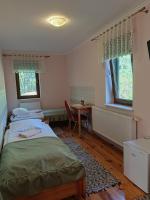 Dreibettzimmer mit eigenem Bad