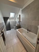 Modern Top Floor Aparment Near Beach Luxury - B&B Great Crosby