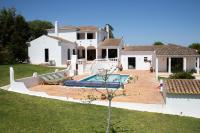 Portuguese Villa close to Carvoeiro with 5 Bedrooms, Pool, Tennis Court and close to Beach - Chambres d'hôtes Lagoa