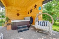 Private Hot Tub, Deck! Group Getaway in Friendship - B&B Friendship