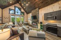 Cozy Cove Retreat - Hot Tub - Lakefront - Family-Friendly Cabin - Bed and Breakfast Sevierville