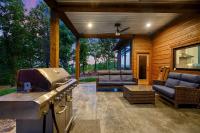 The Heights - Luxury Cabin with Mountain Views & Hot Tub - Chambres d'hôtes Broken Bow