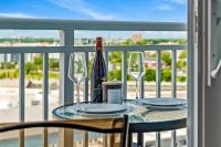Channelside High Rise Perfect for Remote Work - Chambres d'hôtes Tampa