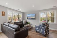 Modern Lakes Luxury, Winni & Minutes to Gunstock - Bed and Breakfast Gilford