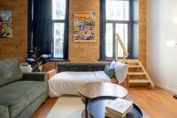 One-Bedroom Loft Apartment with One Queen Bed