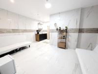 Elegant Vienna Apartments in Prime Location Steps from Danube & Prater - B&B Vienna