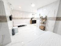 Elegant Vienna Apartments in Prime Location Steps from Danube & Prater - Ferienwohnung Wien