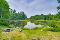 7 Mi to Cranmore Ski Resort! Family Escape with Yard - Ferienwohnung Conway