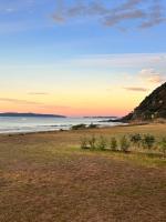 Bella Vista on the Beach - Bed and Breakfast Matarangi