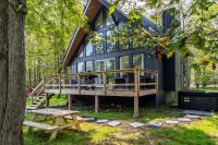 Blue Diamond Hot Tub Fire Pit 3 BDR - Bed and Breakfast Tobyhanna