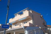 Apartments in Rogoznica 40364 - Ferienwohnung Rogoznica