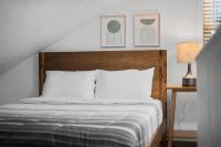 Bloomfield Pittsburgh E Stylish and Cozy Private Bedroom, Shared Bathroom, with Free Parking - B&B Pittsburgh