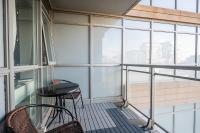 Gorgeous 2Br 2Ba Apartment with Balcony - Bed and Breakfast Toronto