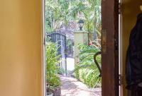 Beverly Hills Luxury Homestay - B&B